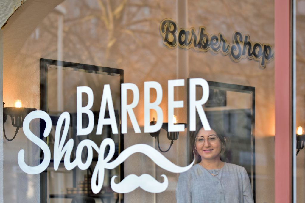 Schaufenster des Barbershop-Bereichs